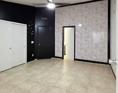 7529 W Comet Avenue - Photo Thumbnail 6