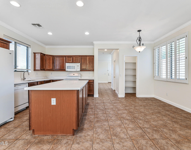 4046 S Tatum Lane - Photo Thumbnail 7