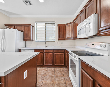 4046 S Tatum Lane - Photo Thumbnail 4