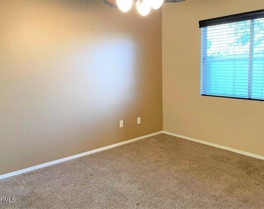2862 E Bagdad Road - Photo Thumbnail 5