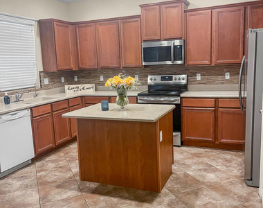17727 N 89th Drive - Photo Thumbnail 22