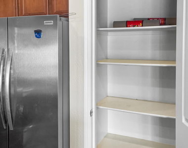 17727 N 89th Drive - Photo Thumbnail 4