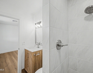 4542 N 50th Drive - Photo Thumbnail 32