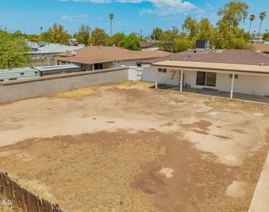 4542 N 50th Drive - Photo Thumbnail 23