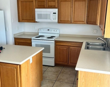2254 E Alpine Avenue - Photo Thumbnail 9