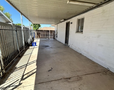 711 N Oracle -- - Photo Thumbnail 43