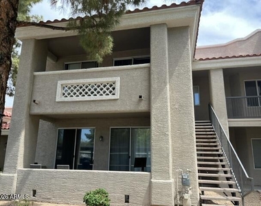 2929 W Yorkshire Drive - Photo Thumbnail 1