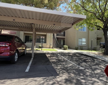 2929 W Yorkshire Drive - Photo Thumbnail 10