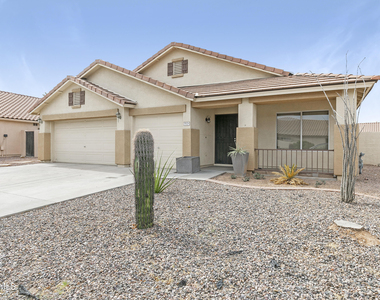 5529 E Gable Avenue - Photo Thumbnail 1