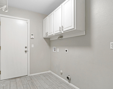 5529 E Gable Avenue - Photo Thumbnail 17