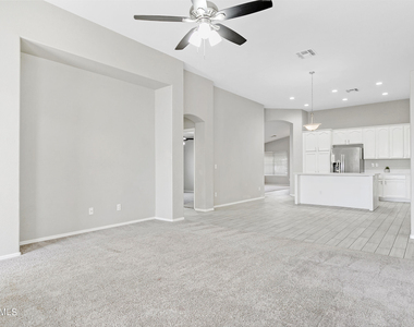 5529 E Gable Avenue - Photo Thumbnail 7