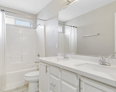 5529 E Gable Avenue - Photo Thumbnail 14