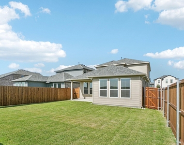 3009 Camilli Cove - Photo Thumbnail 38