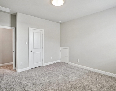 3009 Camilli Cove - Photo Thumbnail 32