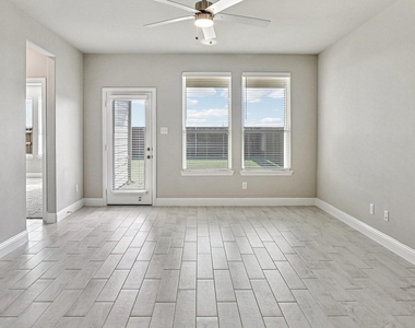 3009 Camilli Cove - Photo Thumbnail 12