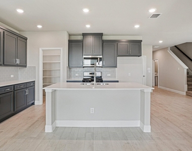3009 Camilli Cove - Photo Thumbnail 4