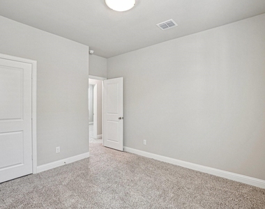 3009 Camilli Cove - Photo Thumbnail 30
