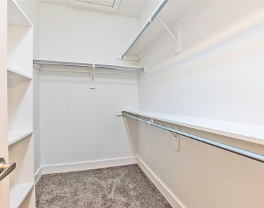 6051 Ross Avenue - Photo Thumbnail 18