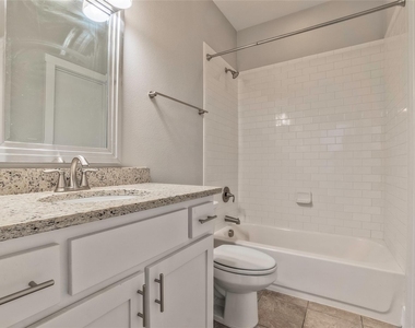 6051 Ross Avenue - Photo Thumbnail 22