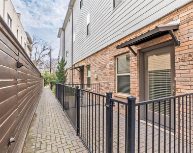 6051 Ross Avenue - Photo Thumbnail 1