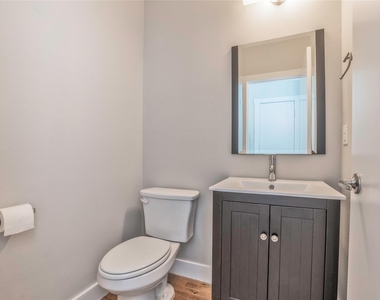 6051 Ross Avenue - Photo Thumbnail 19