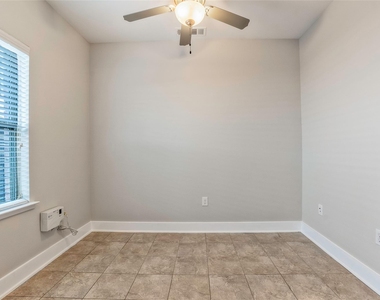 6051 Ross Avenue - Photo Thumbnail 16