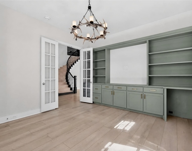 3131 Callander - Photo Thumbnail 26