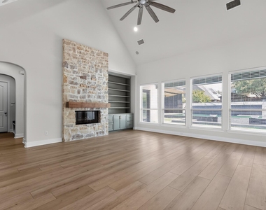 3131 Callander - Photo Thumbnail 11