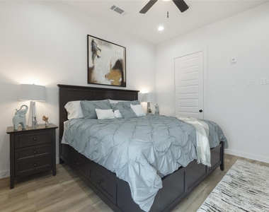 4314 Roseland Avenue - Photo Thumbnail 15