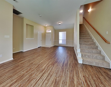 1829 Carver Drive - Photo Thumbnail 1