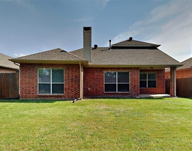 1829 Carver Drive - Photo Thumbnail 17