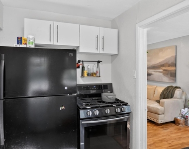 10518 Dawn Drive - Photo Thumbnail 8