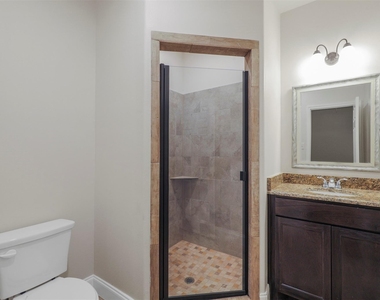 415 Williams Drive - Photo Thumbnail 8