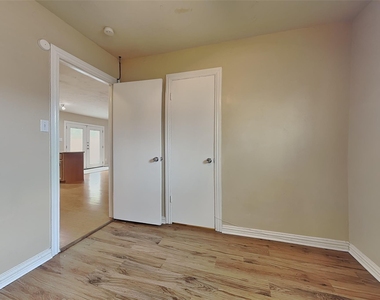 805 Aransas Drive - Photo Thumbnail 7
