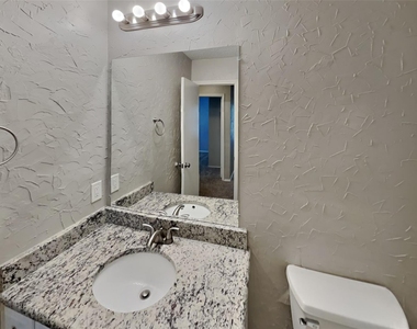 1313 Ponder Way - Photo Thumbnail 13