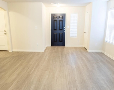 3953 Tarpon Springs Drive - Photo Thumbnail 5