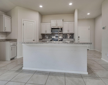 16424 Milwaukee Street - Photo Thumbnail 7