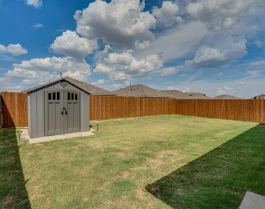 16424 Milwaukee Street - Photo Thumbnail 27