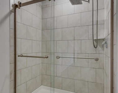 16424 Milwaukee Street - Photo Thumbnail 17