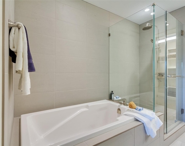 4719 Cole Avenue - Photo Thumbnail 14