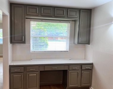3539 Merrell Road - Photo Thumbnail 5