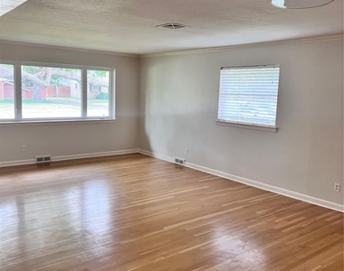 3539 Merrell Road - Photo Thumbnail 2