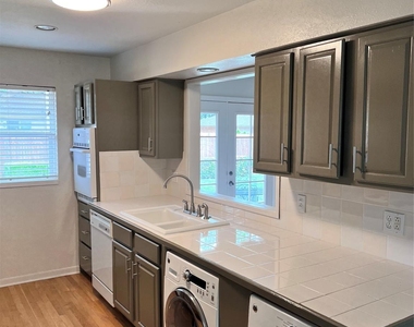 3539 Merrell Road - Photo Thumbnail 4