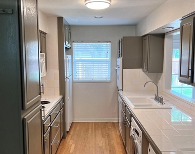 3539 Merrell Road - Photo Thumbnail 3