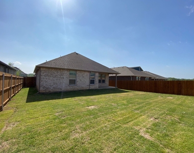 2312 Redwing Drive - Photo Thumbnail 16