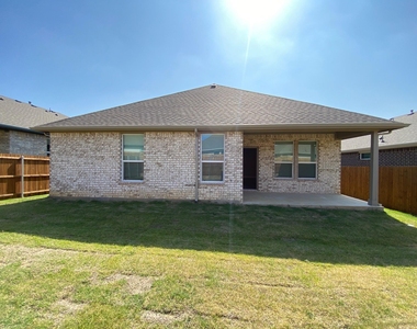 2312 Redwing Drive - Photo Thumbnail 14