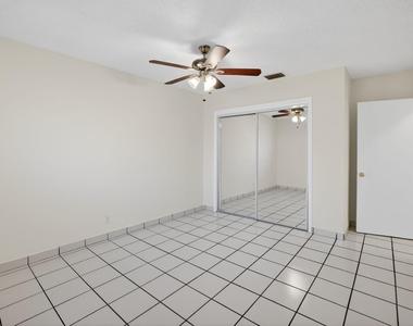 2500 Sw 18th Terrace - Photo Thumbnail 4