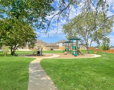 5216 Applegate Drive - Photo Thumbnail 14