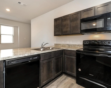 5216 Applegate Drive - Photo Thumbnail 3