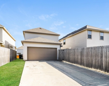 5216 Applegate Drive - Photo Thumbnail 1